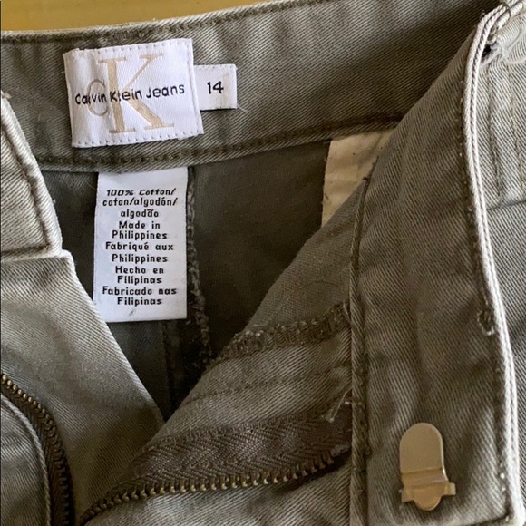 Calvin Klein Shorts 14 - Picture 2 of 11